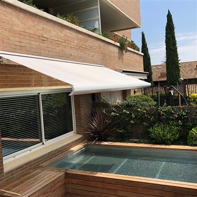 Tenda Teras Kaset Penuh